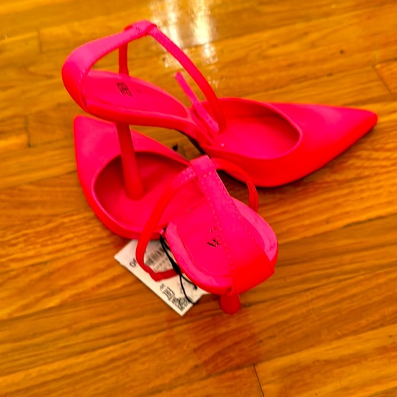 BARBIECORE HEELS to last after the trend! NWT! - Picture 3 of 4